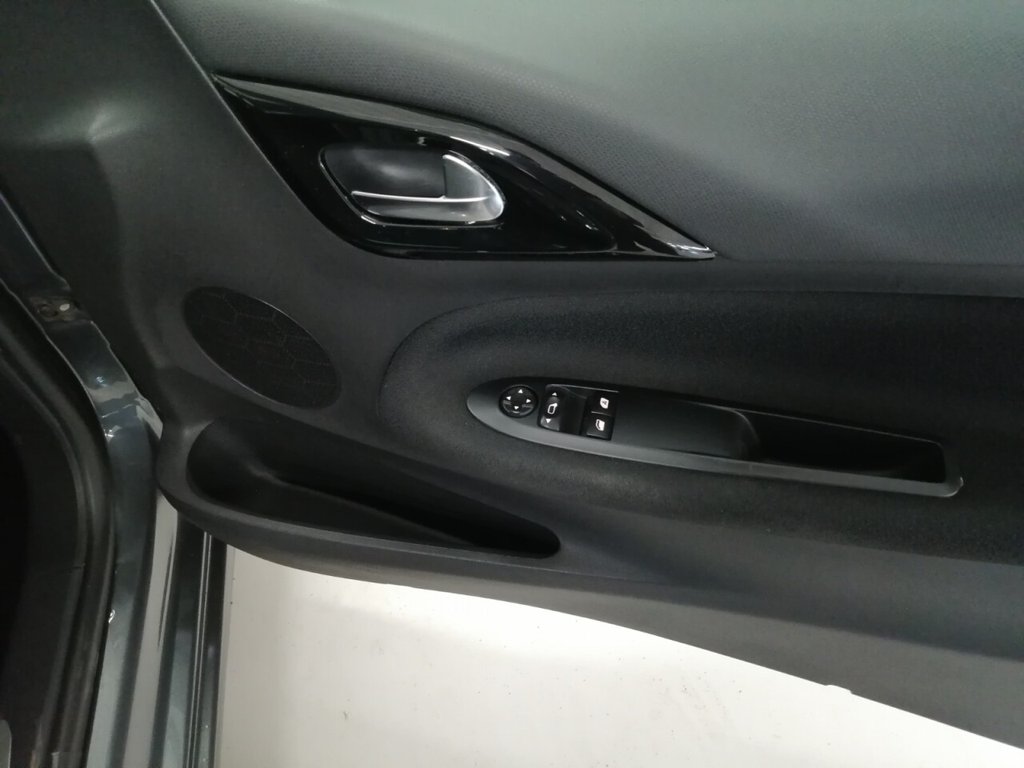 Used Citroen DS3 2015 for sale - 76591118: Photo 11