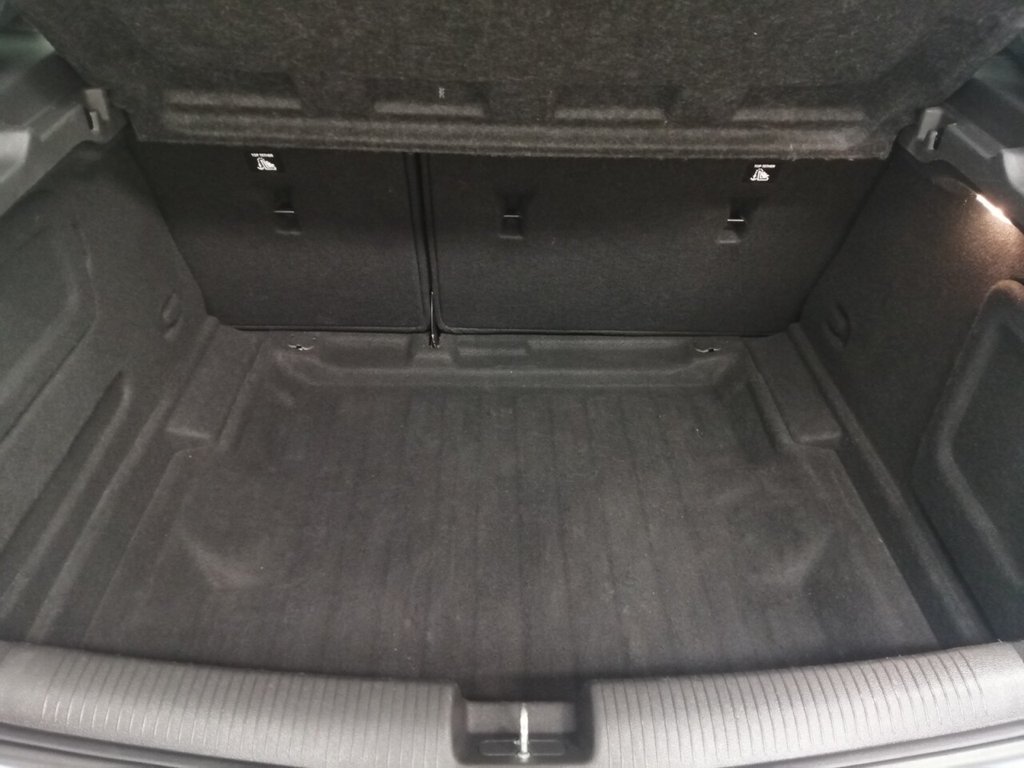 Used Vauxhall Astra 2017 for sale - 77037799: Photo 34