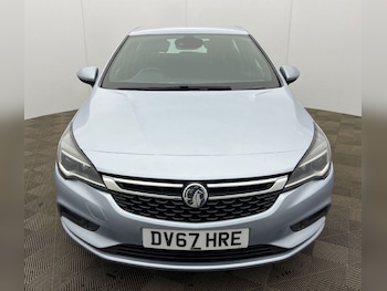 Used Vauxhall Astra 2017 for sale - 77037799: Photo