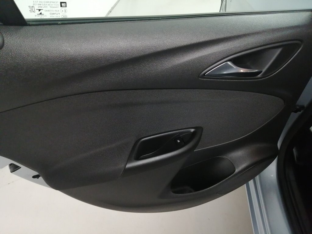 Used Vauxhall Astra 2017 for sale - 77037799: Photo 42