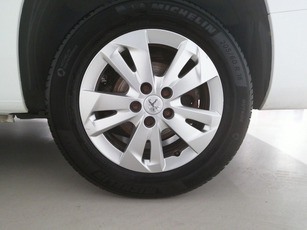 Vehicle 44