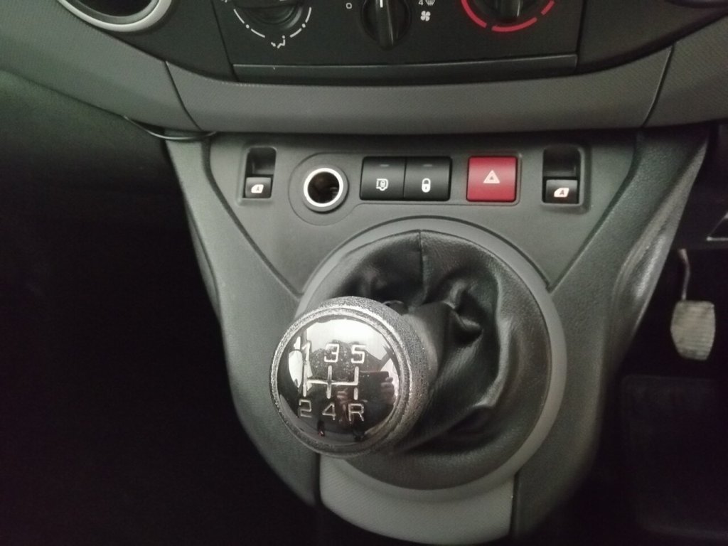 Used Peugeot Partner 2015 for sale - 77037807: Photo 13