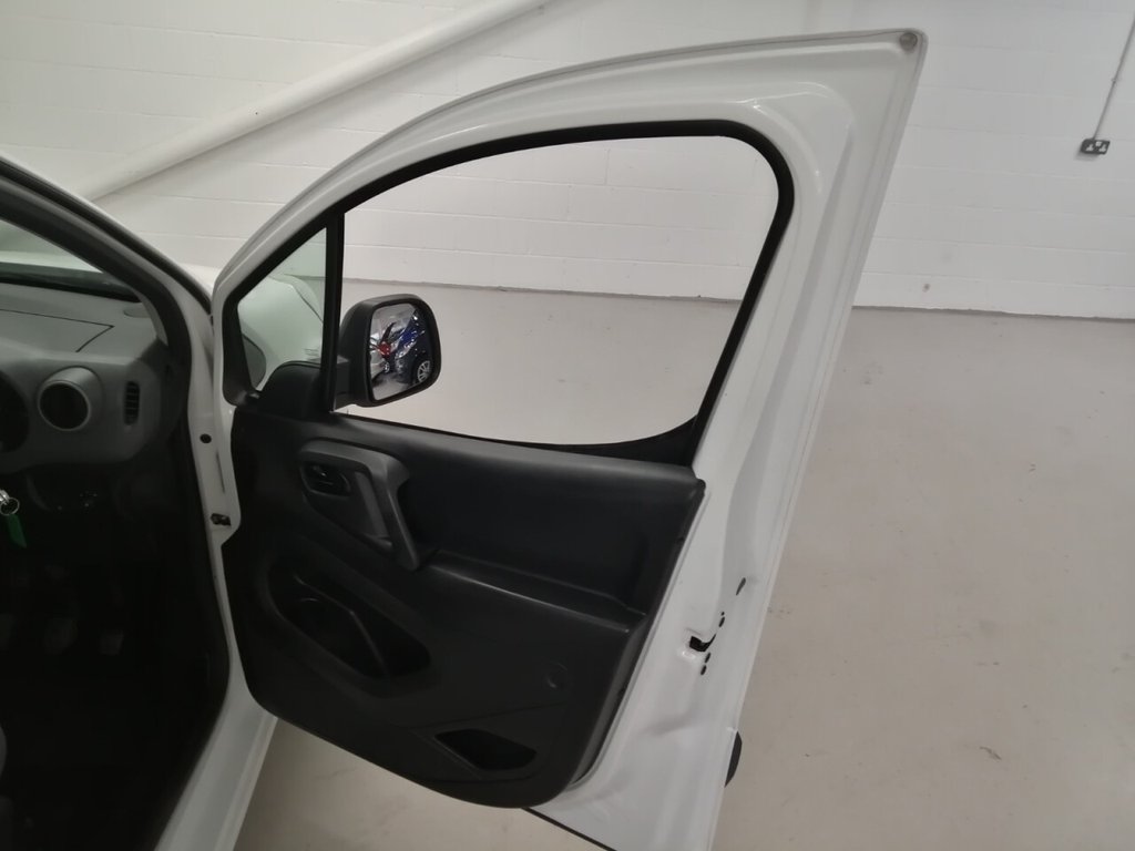 Used Peugeot Partner 2015 for sale - 77037807: Photo 46