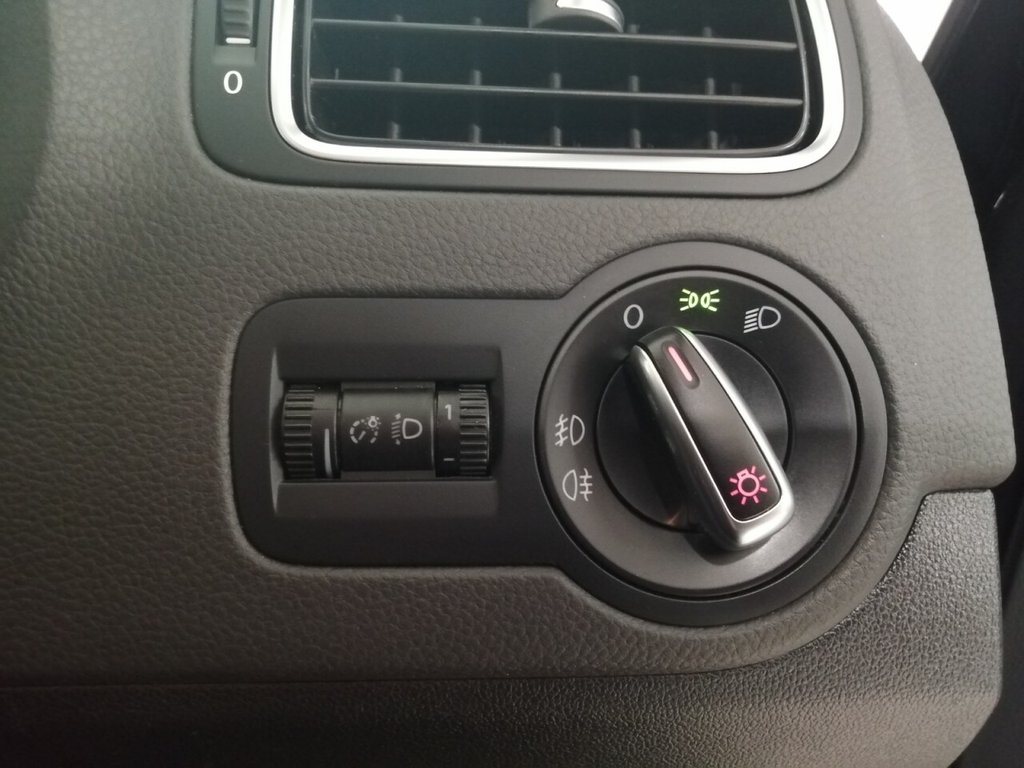 Used Volkswagen Polo 2013 for sale - 76313048: Photo 13