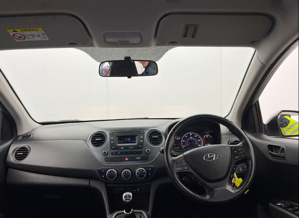 Used Hyundai i10 2018 for sale - 76820212: Photo 10