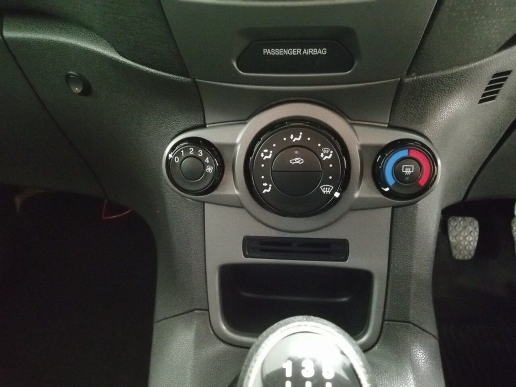Used Ford Fiesta Van 2015 for sale - 75854087: Photo 13