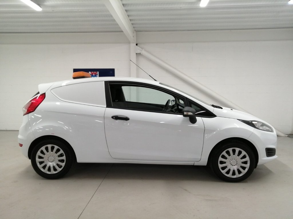 Used Ford Fiesta Van 2015 for sale - 75854087: Photo 19