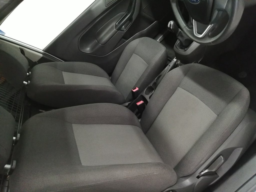 Used Ford Fiesta Van 2015 for sale - 75854087: Photo 28