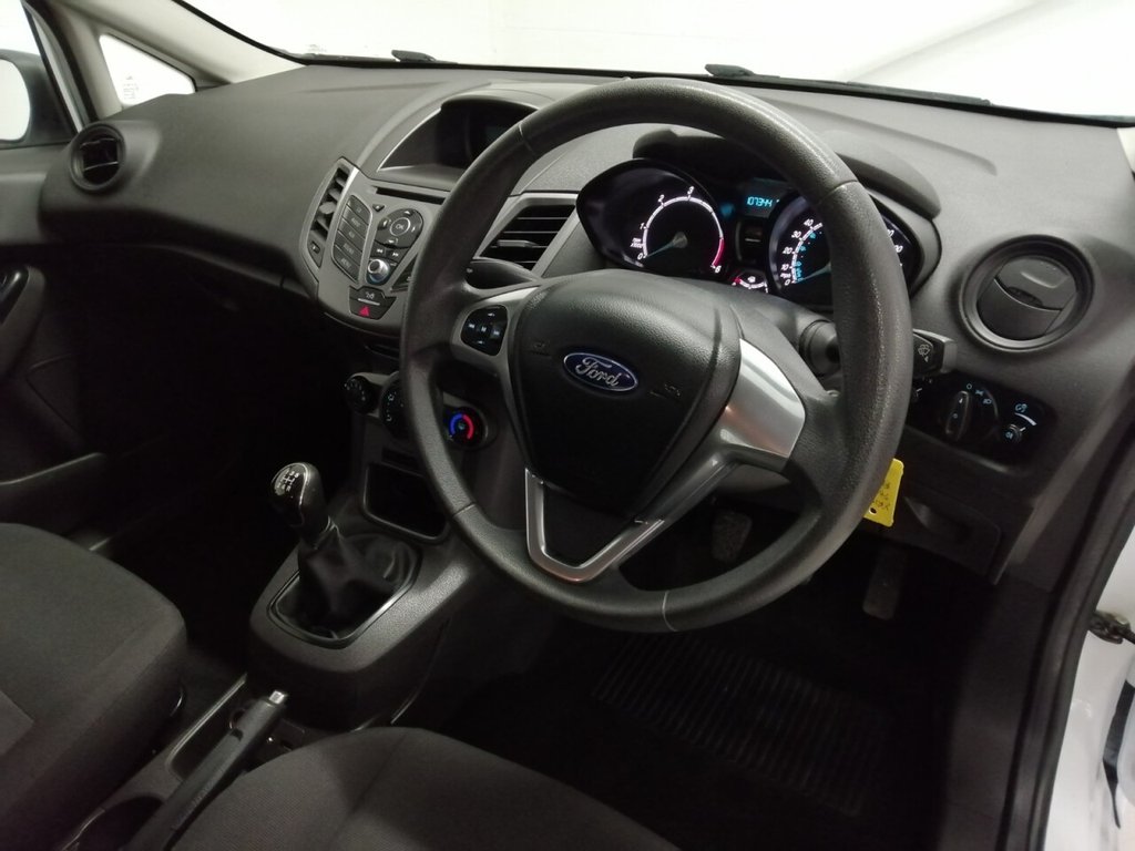 Used Ford Fiesta Van 2015 for sale - 75854087: Photo 7
