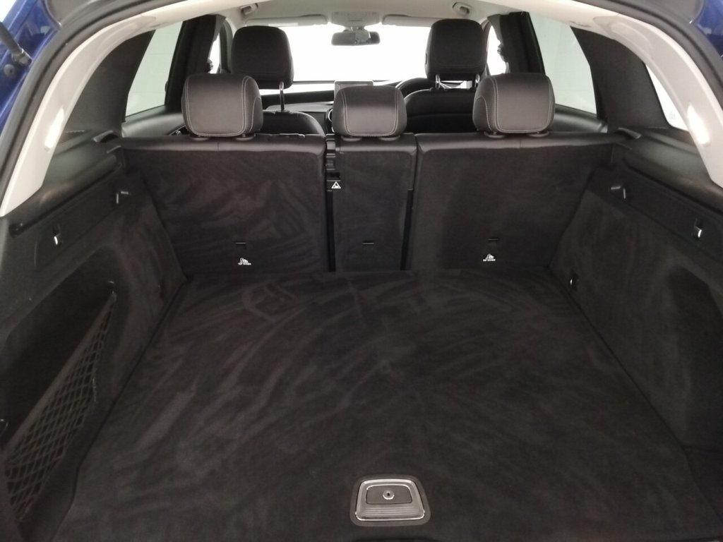 Used Mercedes-Benz GLC 2019 for sale - 76570567: Photo 35