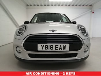 Used MINI Hatch 2018 for sale - 78896605: Photo