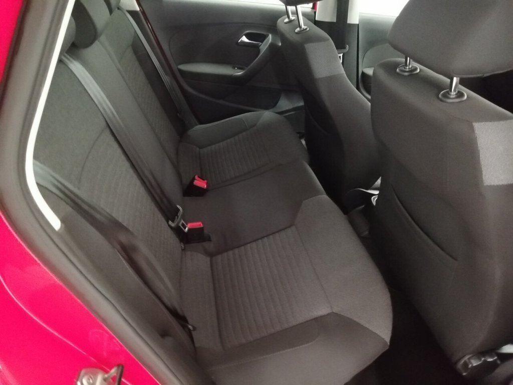 Used Volkswagen Polo 2010 for sale - 76724178: Photo 10