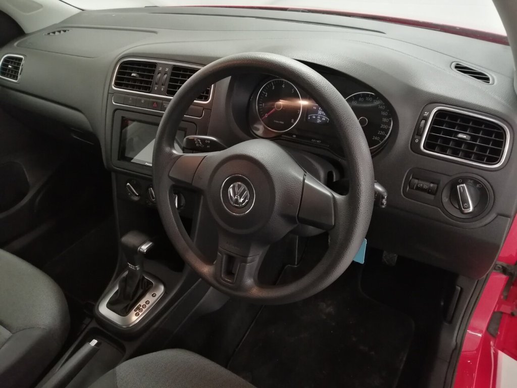 Used Volkswagen Polo 2010 for sale - 76724178: Photo 6