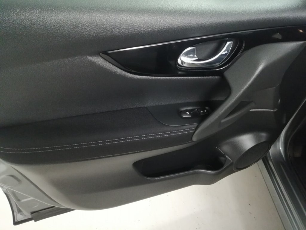 Used Nissan Qashqai 2017 for sale - 77368961: Photo 37