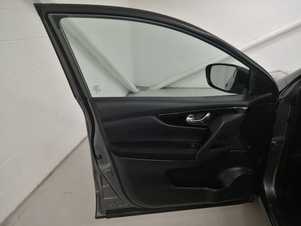 Used Nissan Qashqai 2017 for sale - 77368961: Photo 38