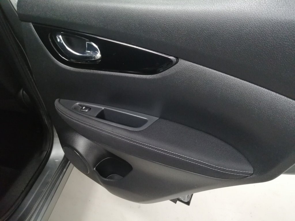 Used Nissan Qashqai 2017 for sale - 77368961: Photo 40