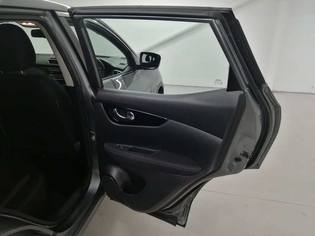 Used Nissan Qashqai 2017 for sale - 77368961: Photo 41