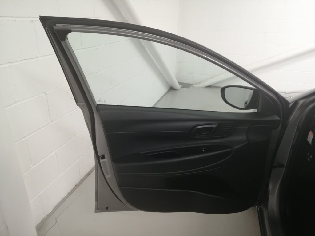 Used Hyundai i20 2022 for sale - 76417380: Photo 41