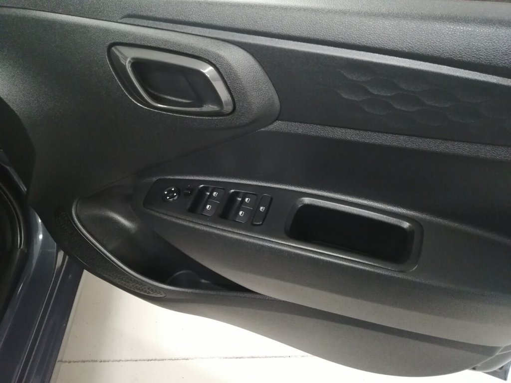 Used Hyundai i10 2022 for sale - 76210312: Photo 32