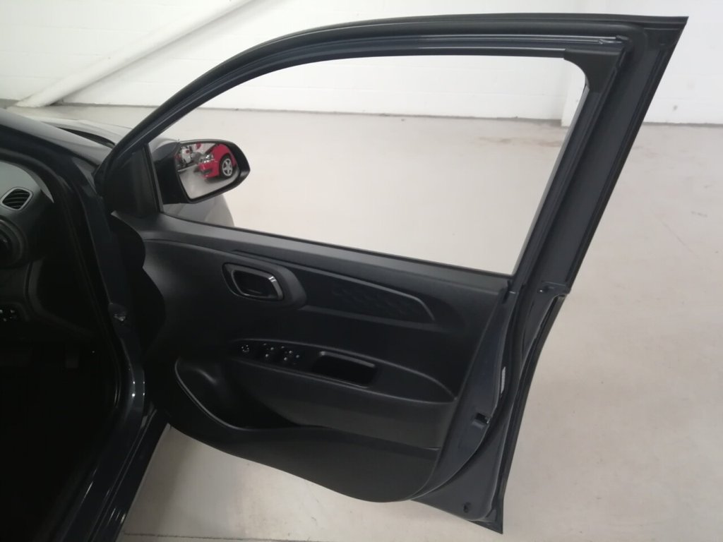 Used Hyundai i10 2022 for sale - 76210312: Photo 33