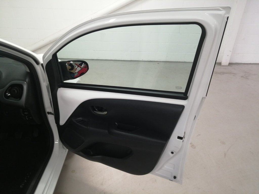 Used Toyota AYGO 2021 for sale - 76210589: Photo 44