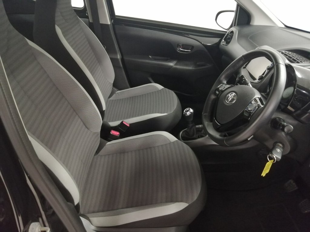 Used Toyota AYGO 2018 for sale - 76711083: Photo 34