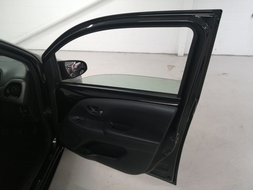 Used Toyota AYGO 2018 for sale - 76711083: Photo 37