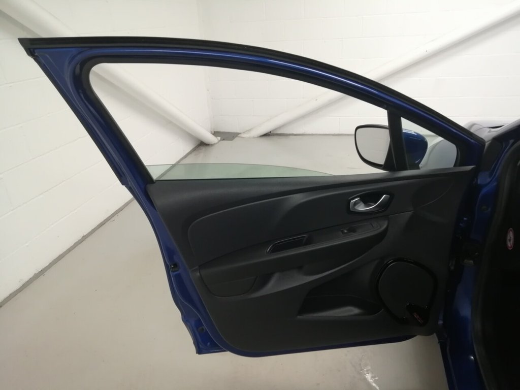 Used Renault Clio 2018 for sale - 77072441: Photo 39