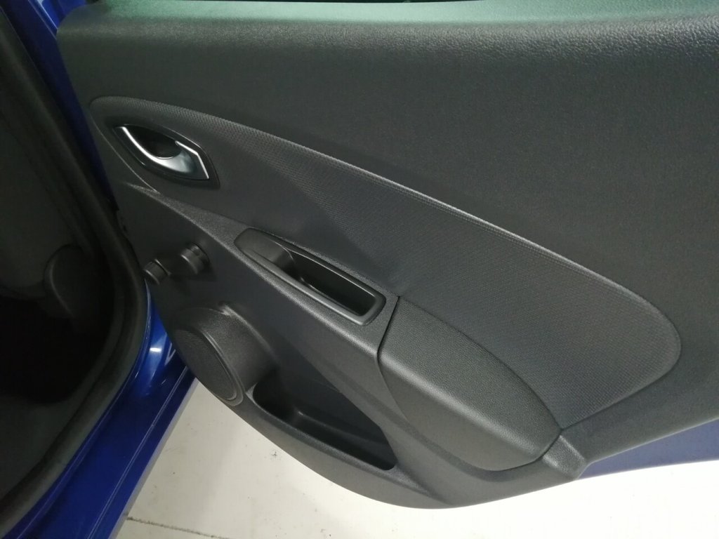 Used Renault Clio 2018 for sale - 77072441: Photo 41