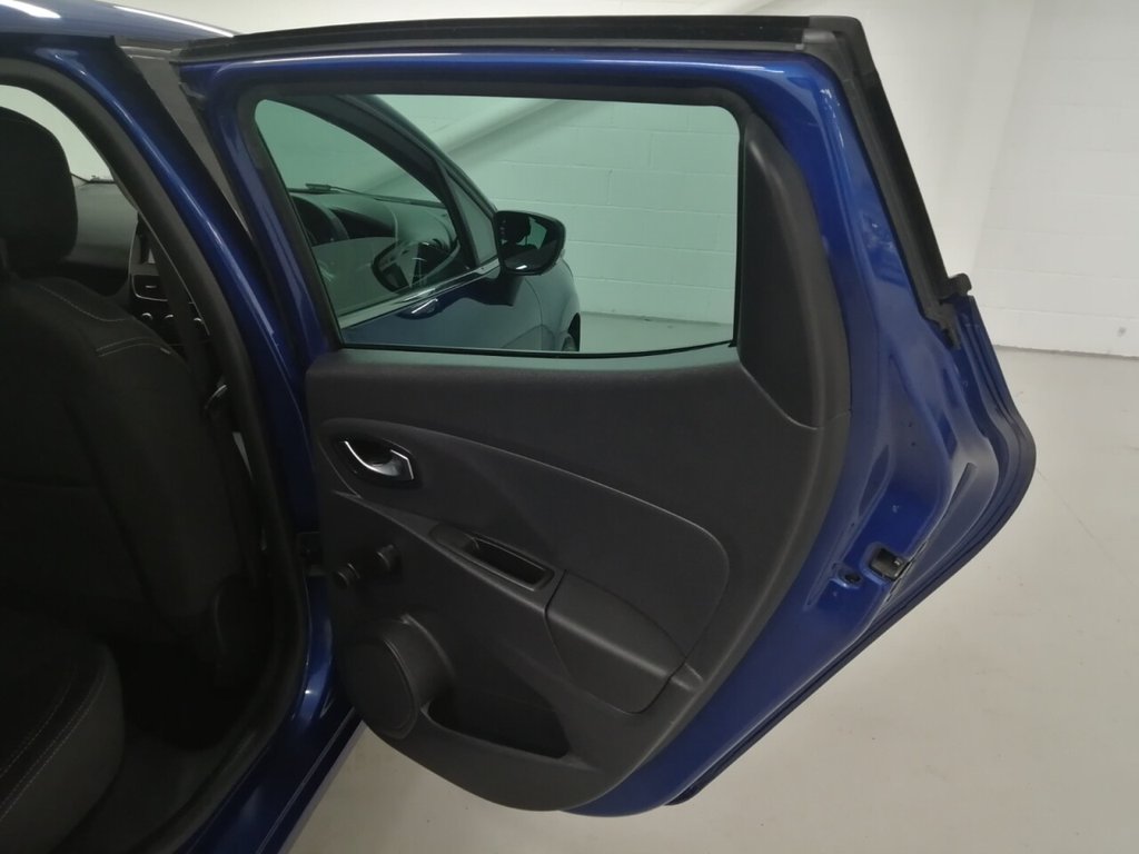 Used Renault Clio 2018 for sale - 77072441: Photo 42