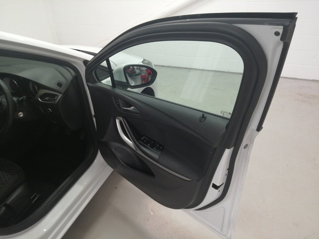 Used Vauxhall Astra 2018 for sale - 76454177: Photo 35