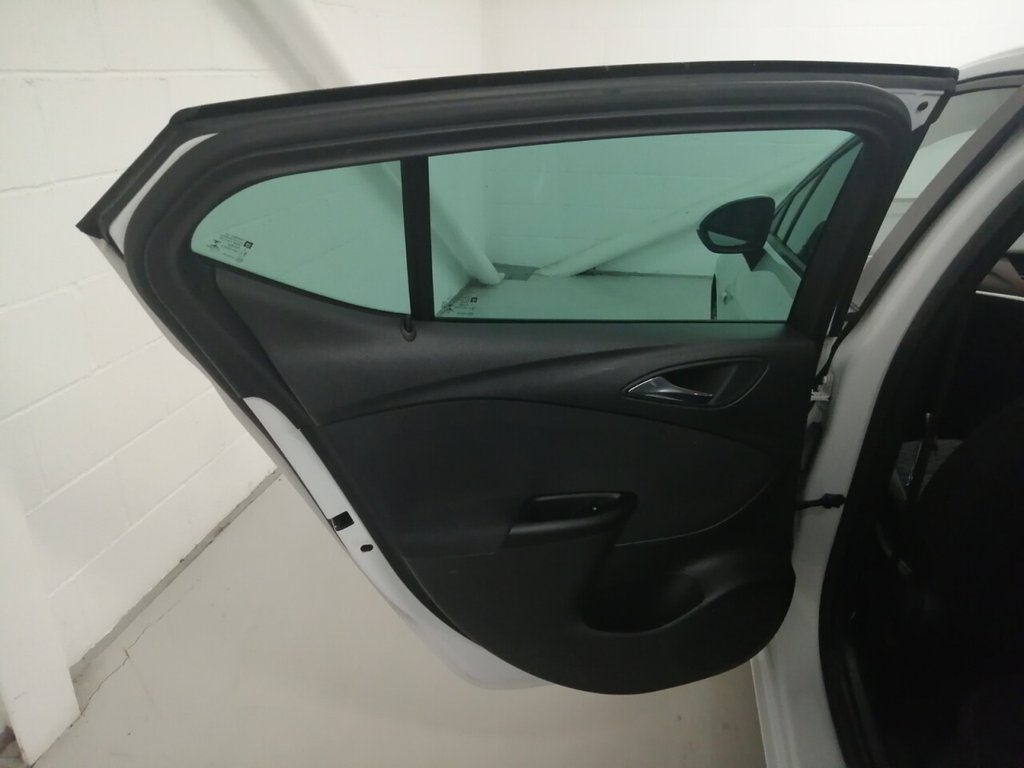 Used Vauxhall Astra 2018 for sale - 76454177: Photo 45