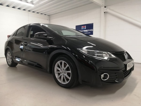 Used Honda Civic 2015 for sale - 76210190: Photo 20