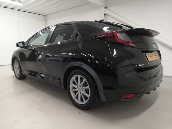 Used Honda Civic 2015 for sale - 76210190: Photo 21