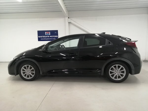 Used Honda Civic 2015 for sale - 76210190: Photo 25
