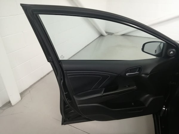 Used Honda Civic 2015 for sale - 76210190: Photo 41