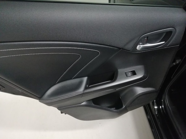 Used Honda Civic 2015 for sale - 76210190: Photo 46