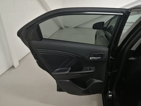 Used Honda Civic 2015 for sale - 76210190: Photo 47