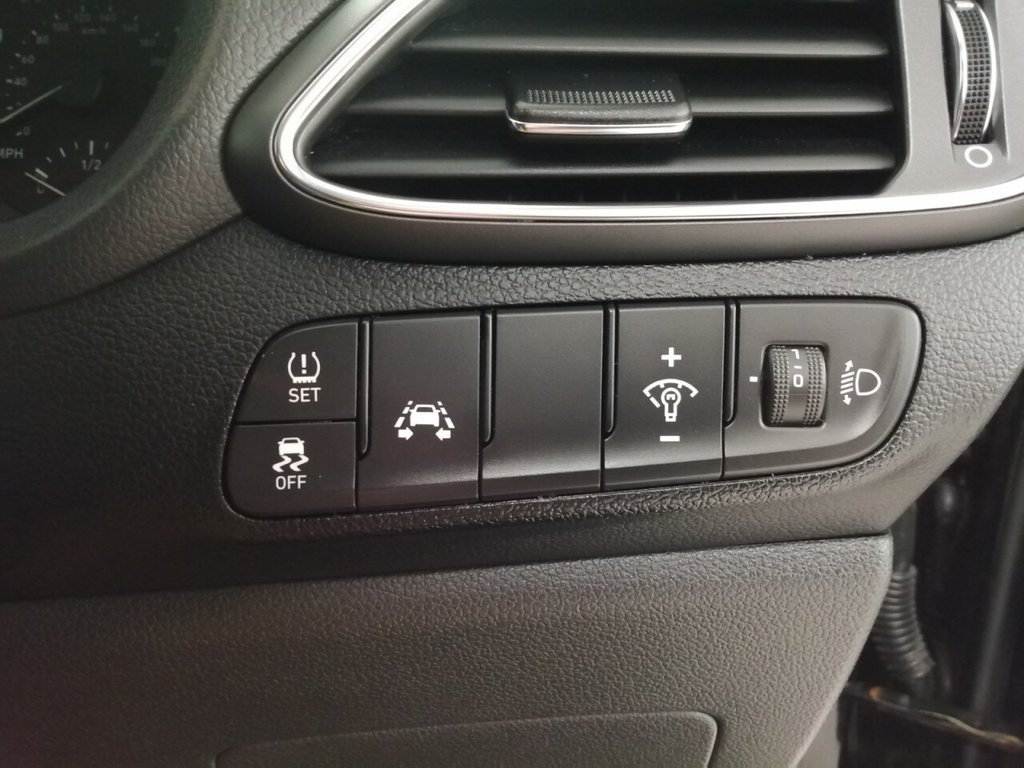 Used Hyundai i30 2020 for sale - 75642828: Photo 21