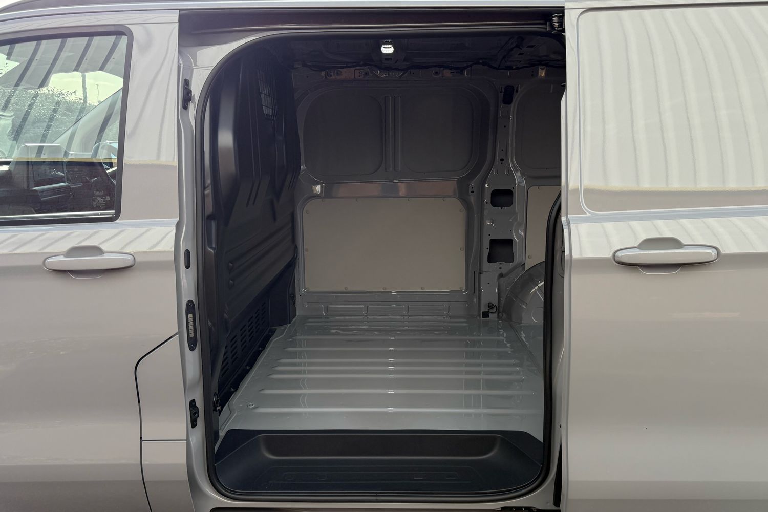 Used Volkswagen Transporter 2026 for sale - 77361896: Photo 51