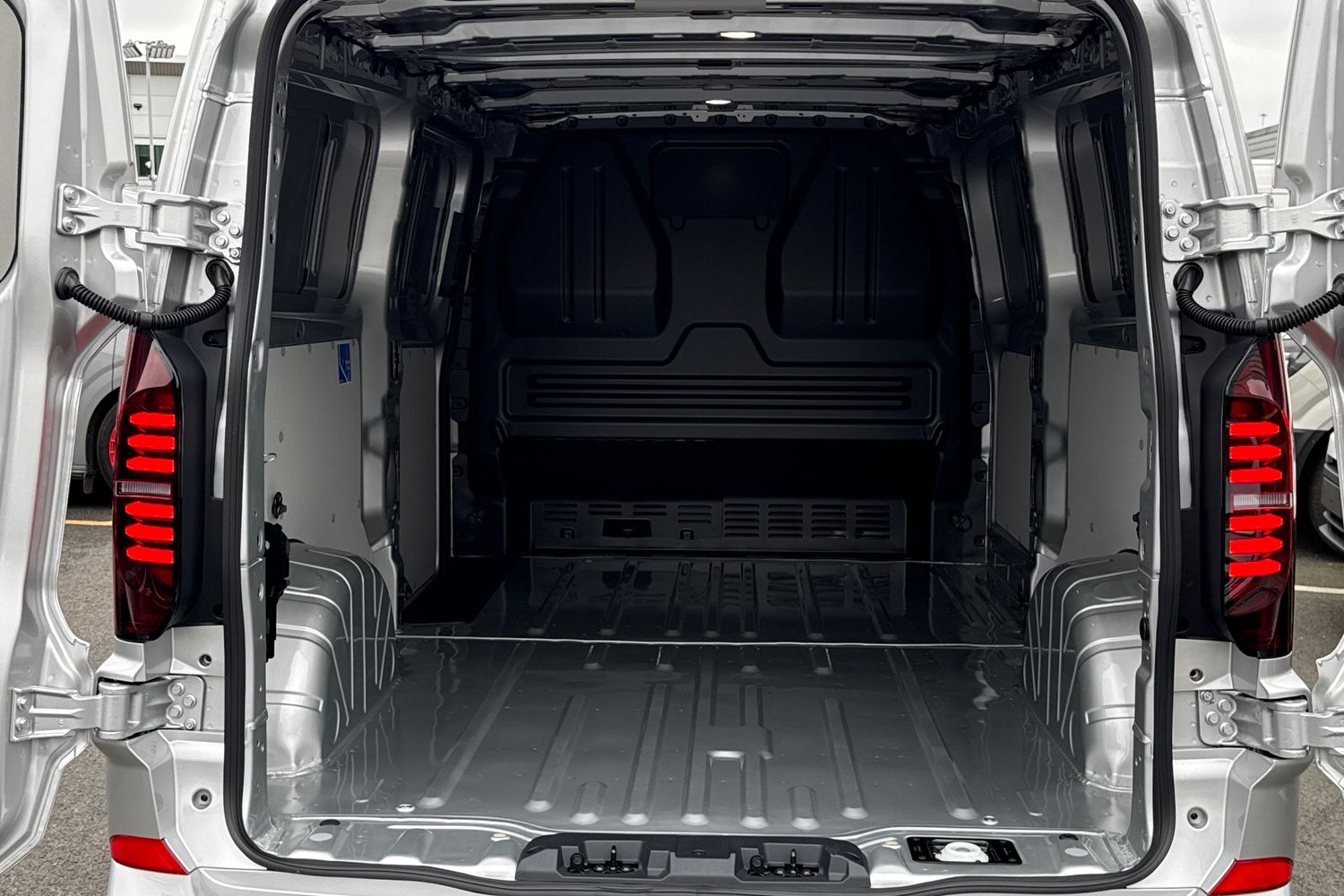 Used Volkswagen Transporter 2025 for sale - 76515873: Photo 6