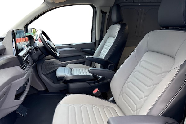 Used Volkswagen Transporter 2025 for sale - 76320441: Photo 15