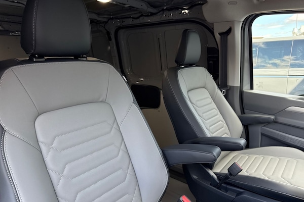 Used Volkswagen Transporter 2025 for sale - 76320441: Photo 23