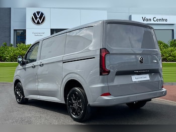 Used Volkswagen Transporter 2025 for sale - 76320441: Photo 2