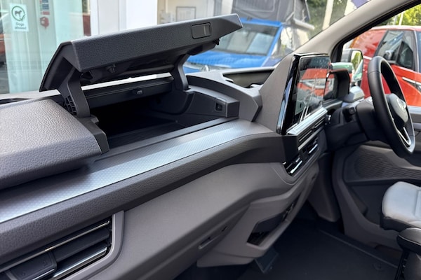 Used Volkswagen Transporter 2025 for sale - 76320441: Photo 51