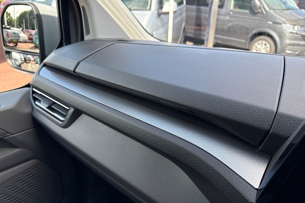 Used Volkswagen Transporter 2025 for sale - 76320441: Photo 60