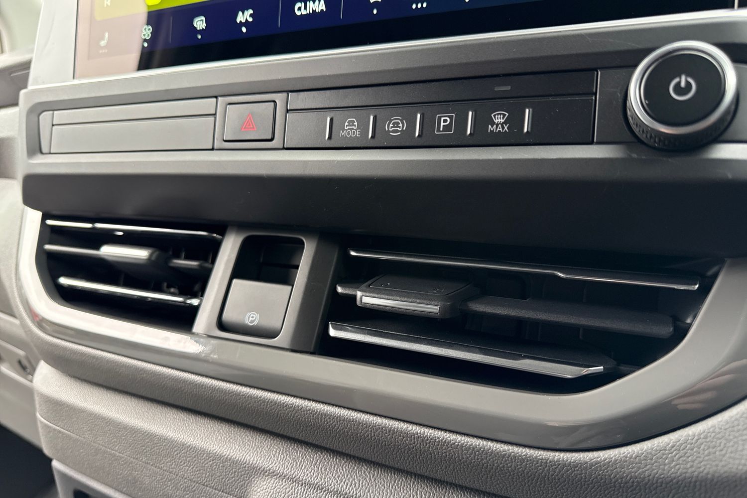 Used Volkswagen Transporter 2025 for sale - 77226506: Photo 57