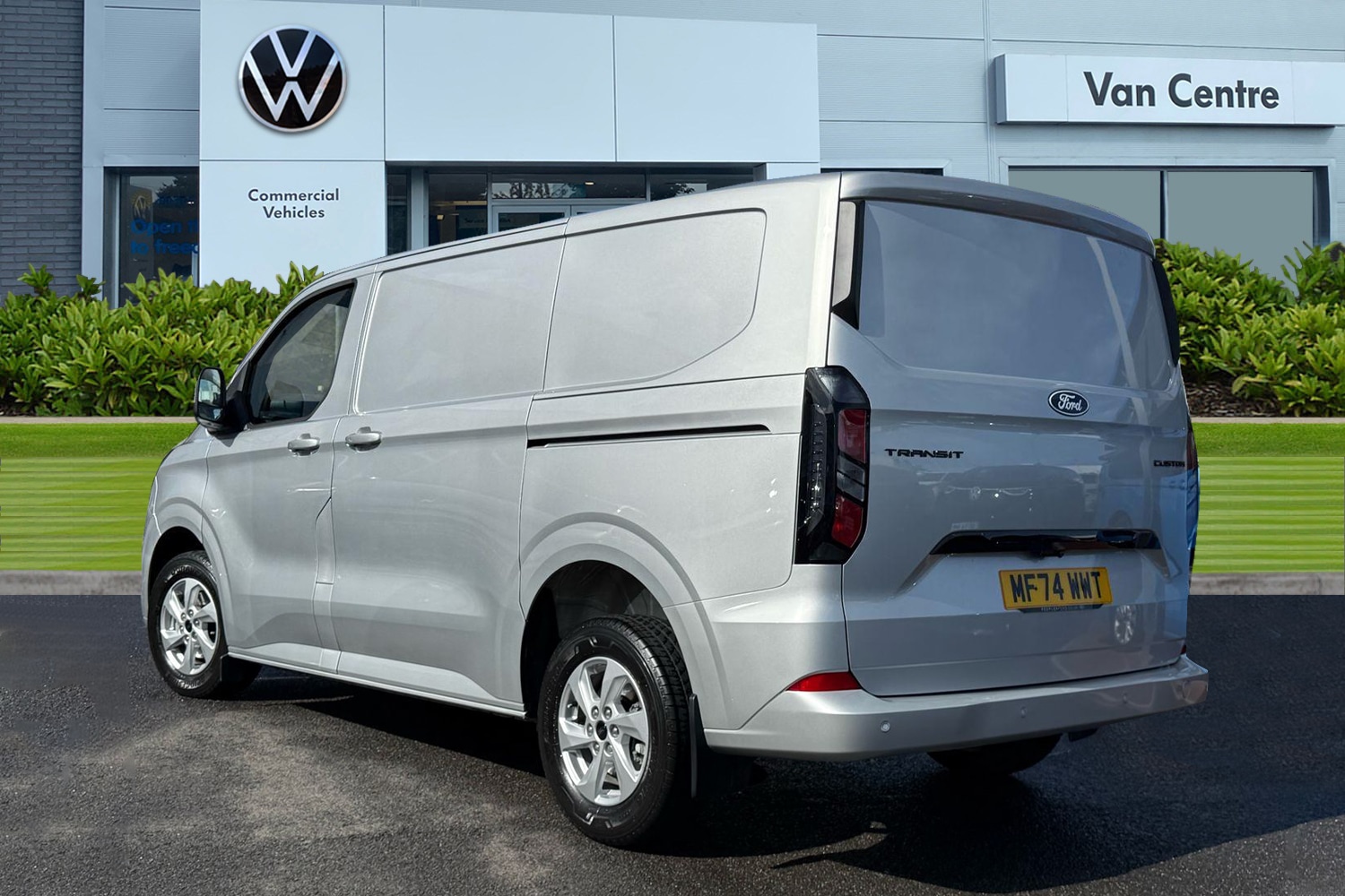 Used Ford Transit Custom 2024 for sale - 76207080: Photo 2