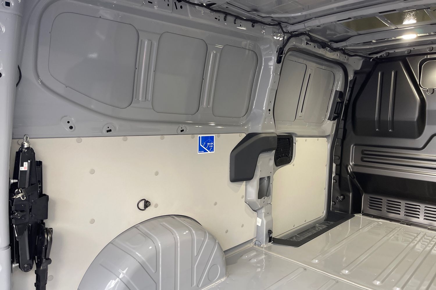 Used Volkswagen Transporter 2025 for sale - 76520009: Photo 31