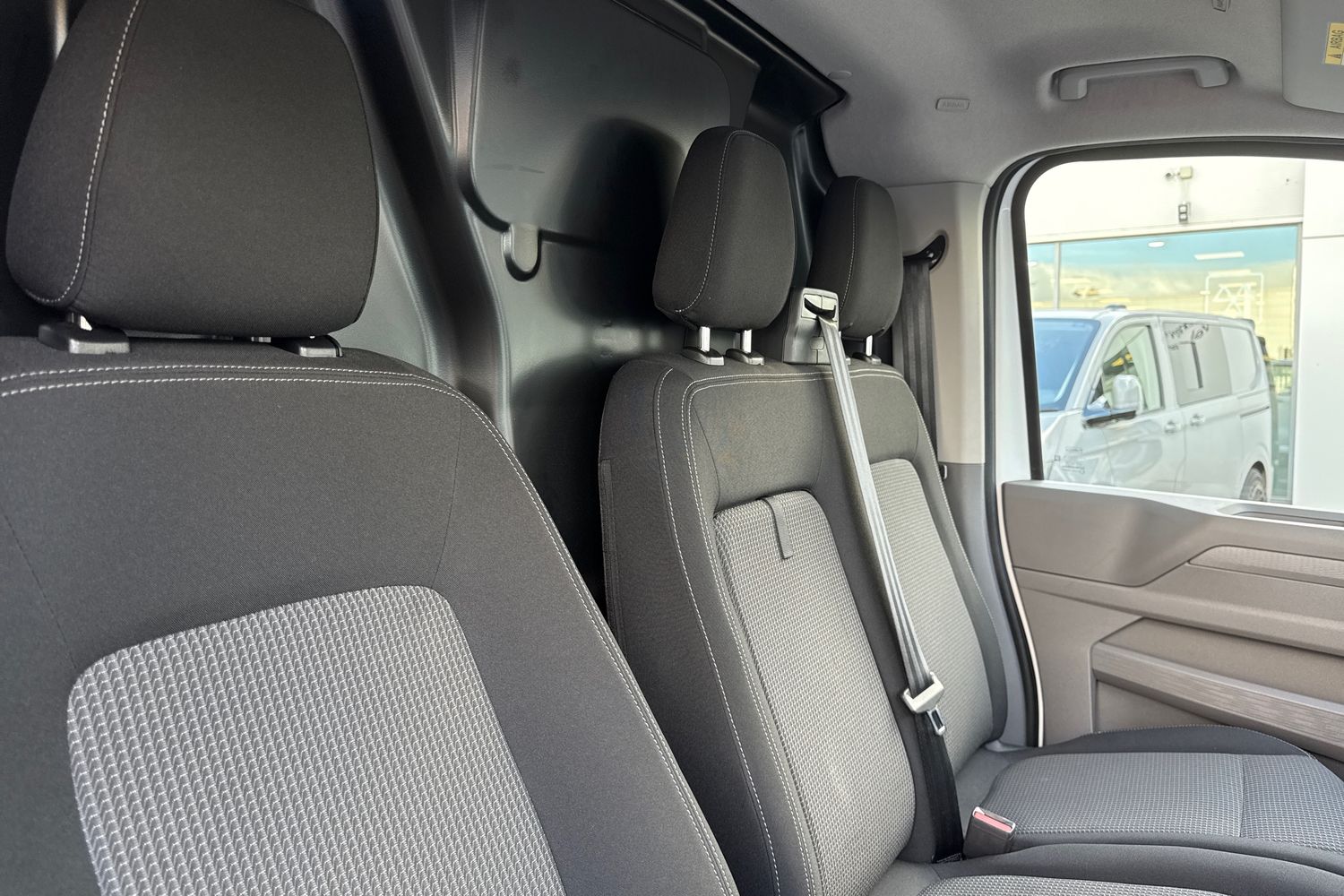 Used Volkswagen Transporter 2025 for sale - 76274592: Photo 59